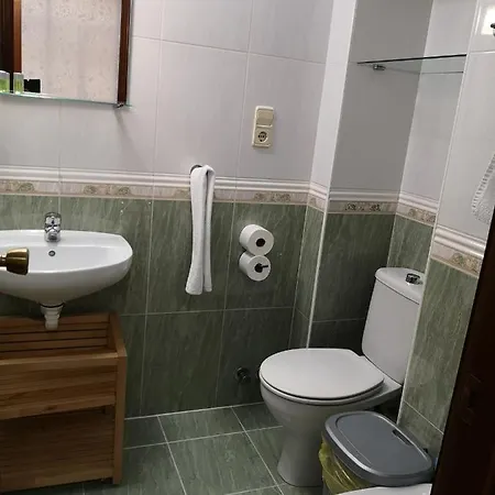 Casa de hóspedes Carbonara 2*