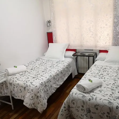 Casa de hóspedes Carbonara 2*