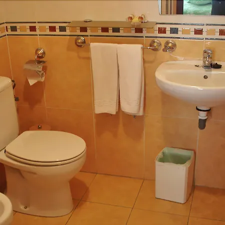 Πανσιόν Carbonara